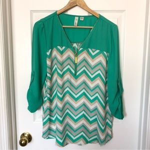 Tacera Chevron Blouse Sz PM